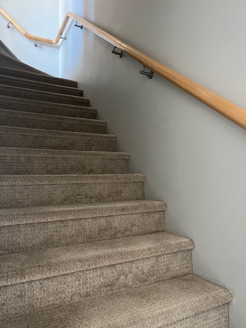 Spacious 2 Bedroom Town home with Garage & Private Courtyard